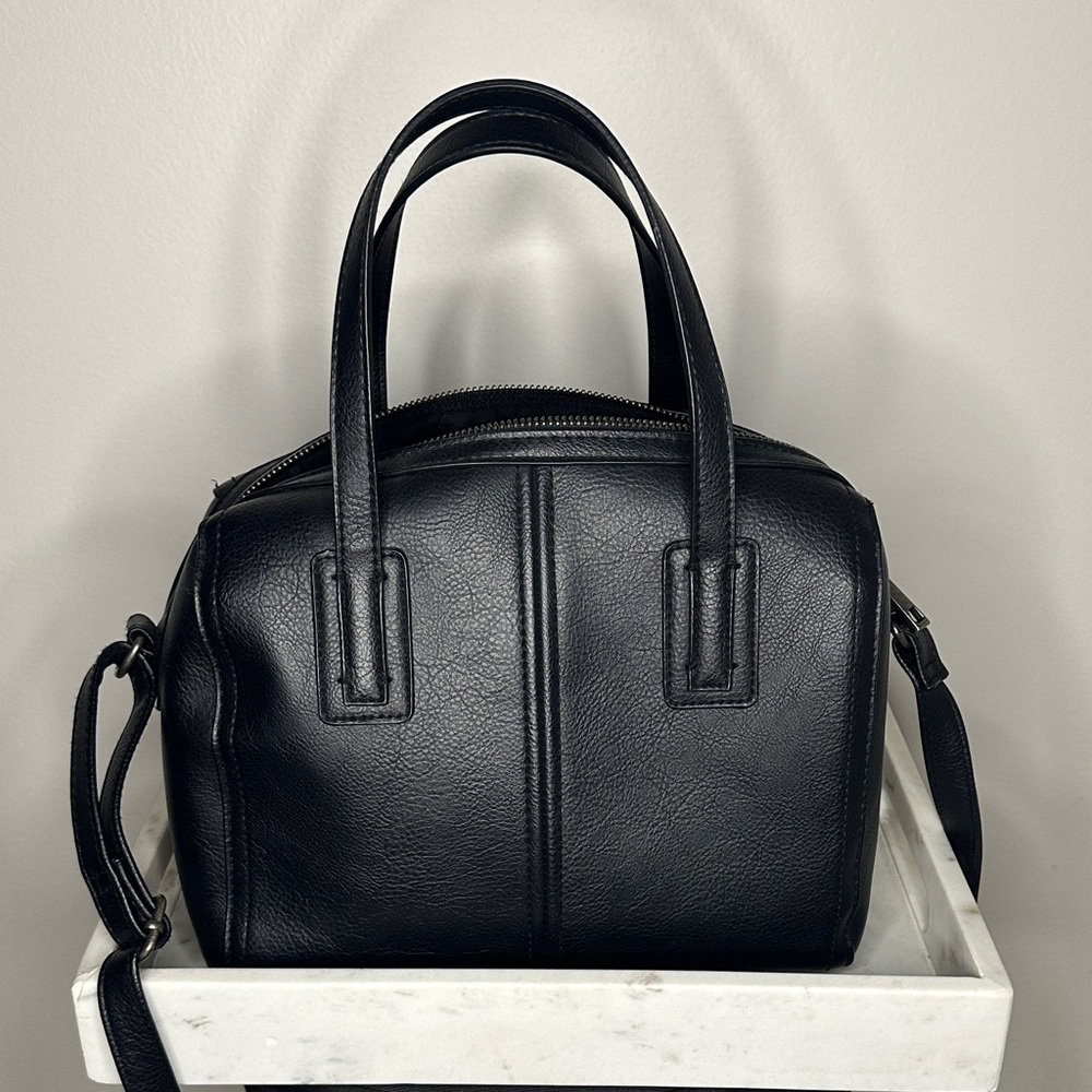Elegant Black Leather Handbag